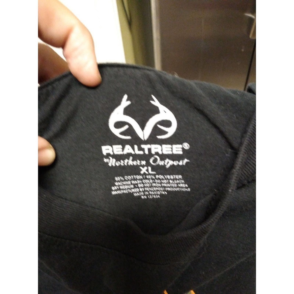 Realtree Long Sleeve Shirt Size XL - Picture 2 of 2